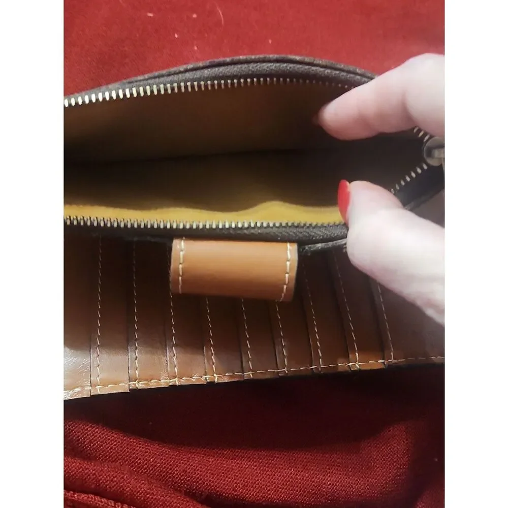 Paricria Nash Leather Floral Accent Women’s Wallet